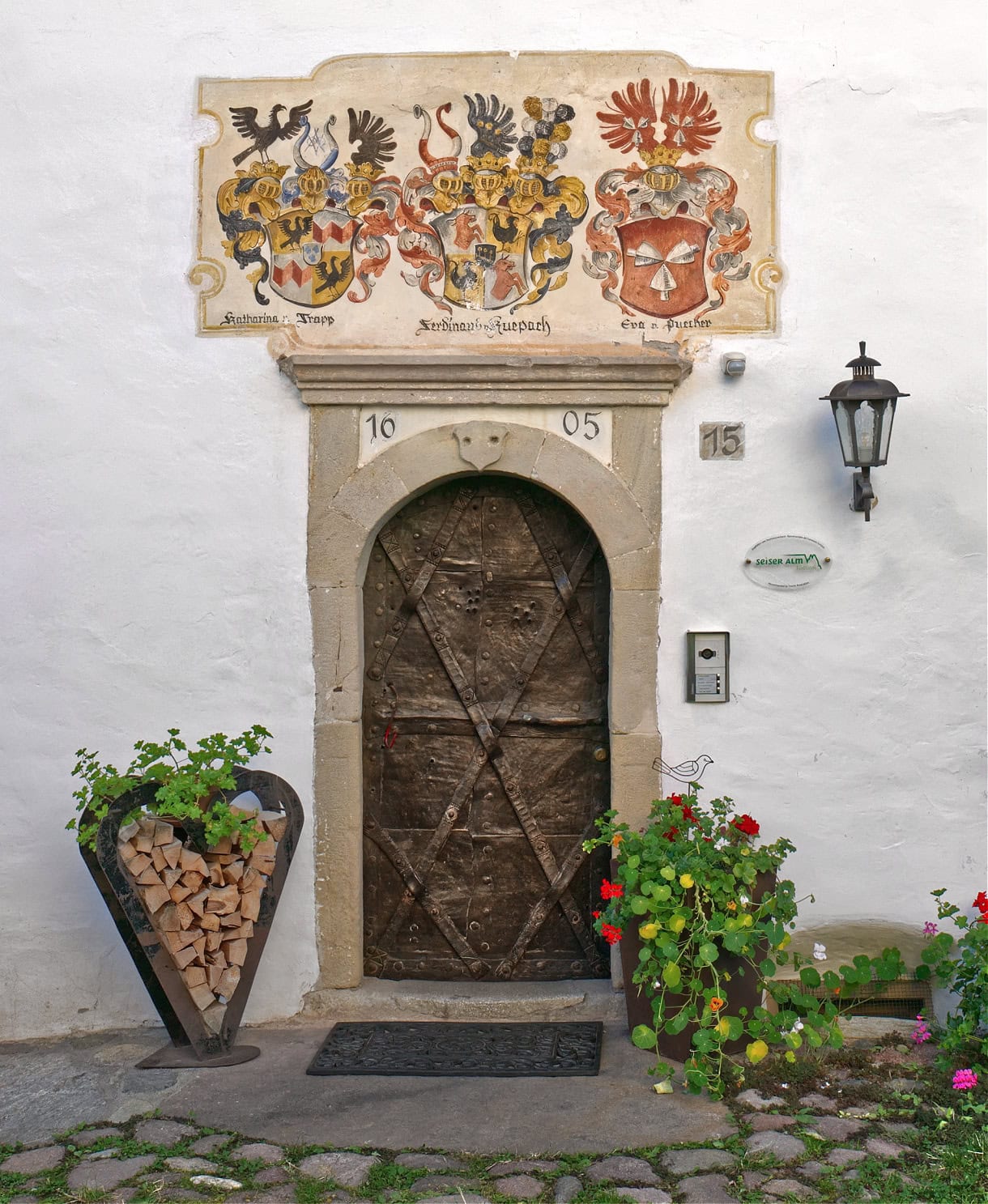 Edelansitz Zimmerlehen Guesthouse Entrance