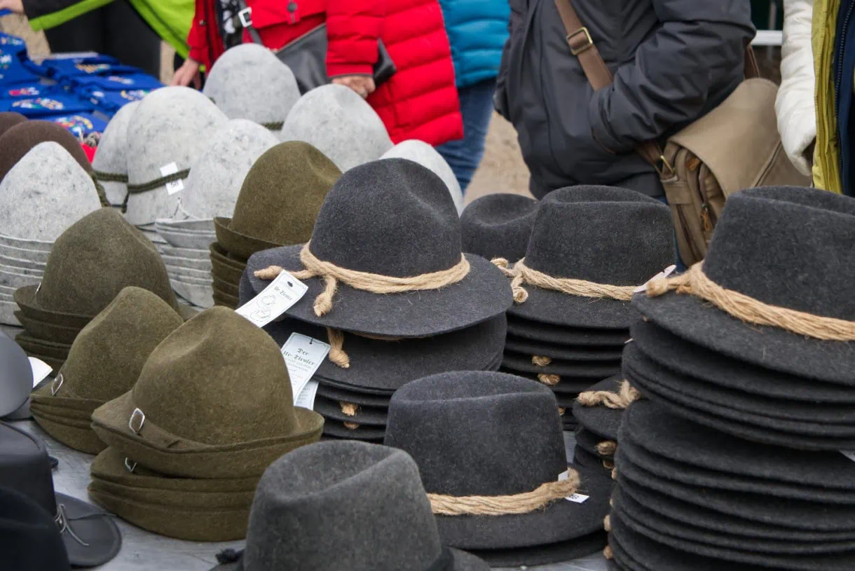 almabtrieb seiser alm hats