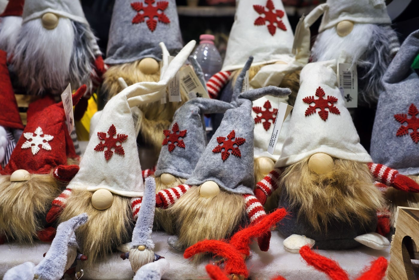 brixen christmas market elfs