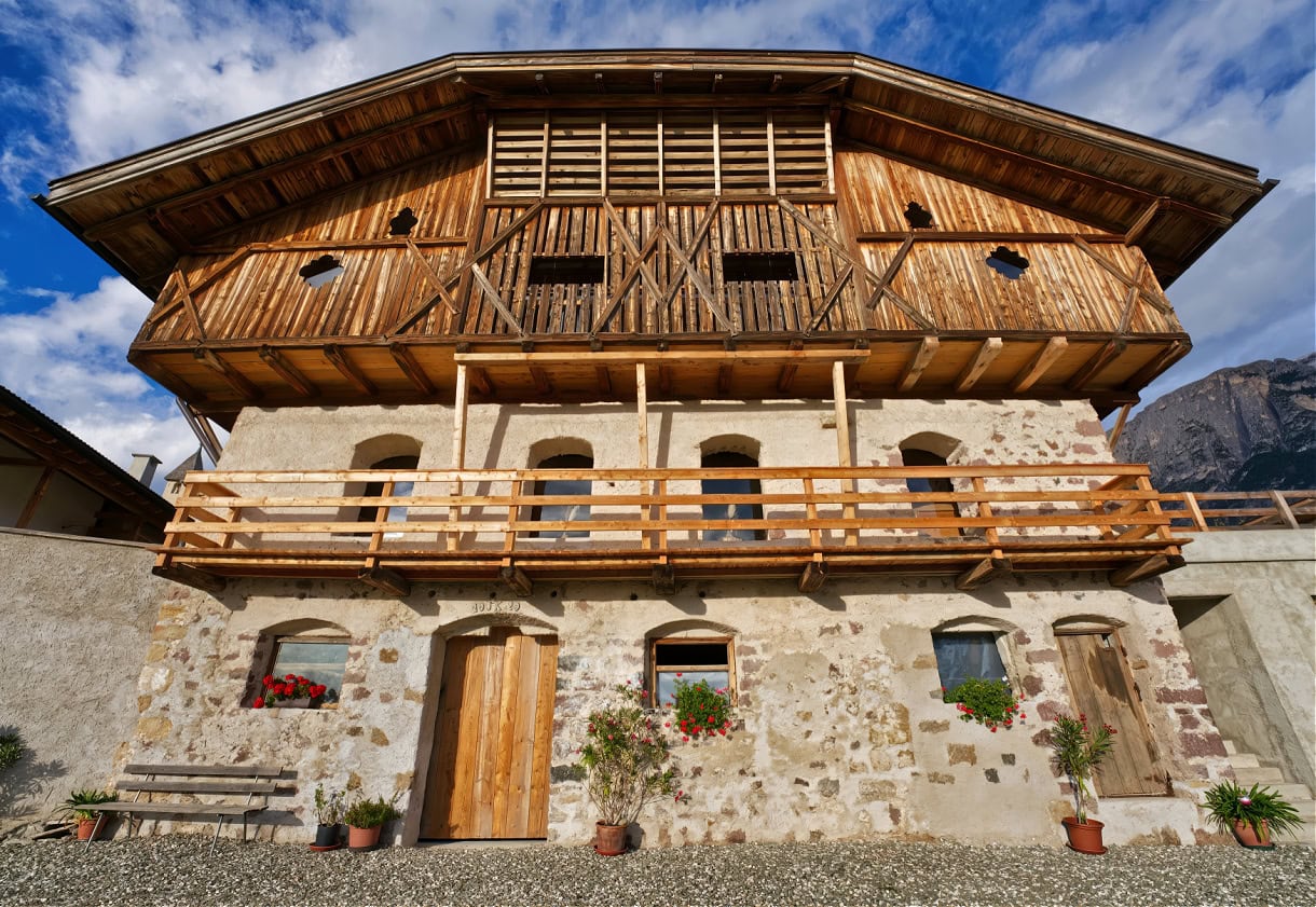 edelansitz zimmerlehen barn front