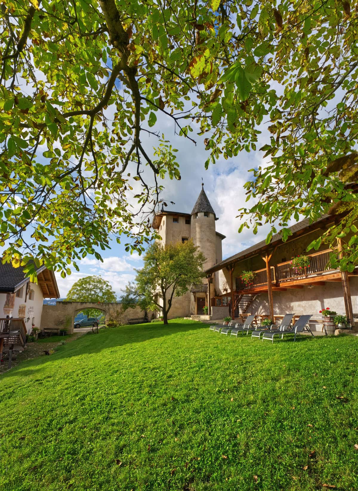 A view of the Edelansitz Zimmerlehen medieval tower.