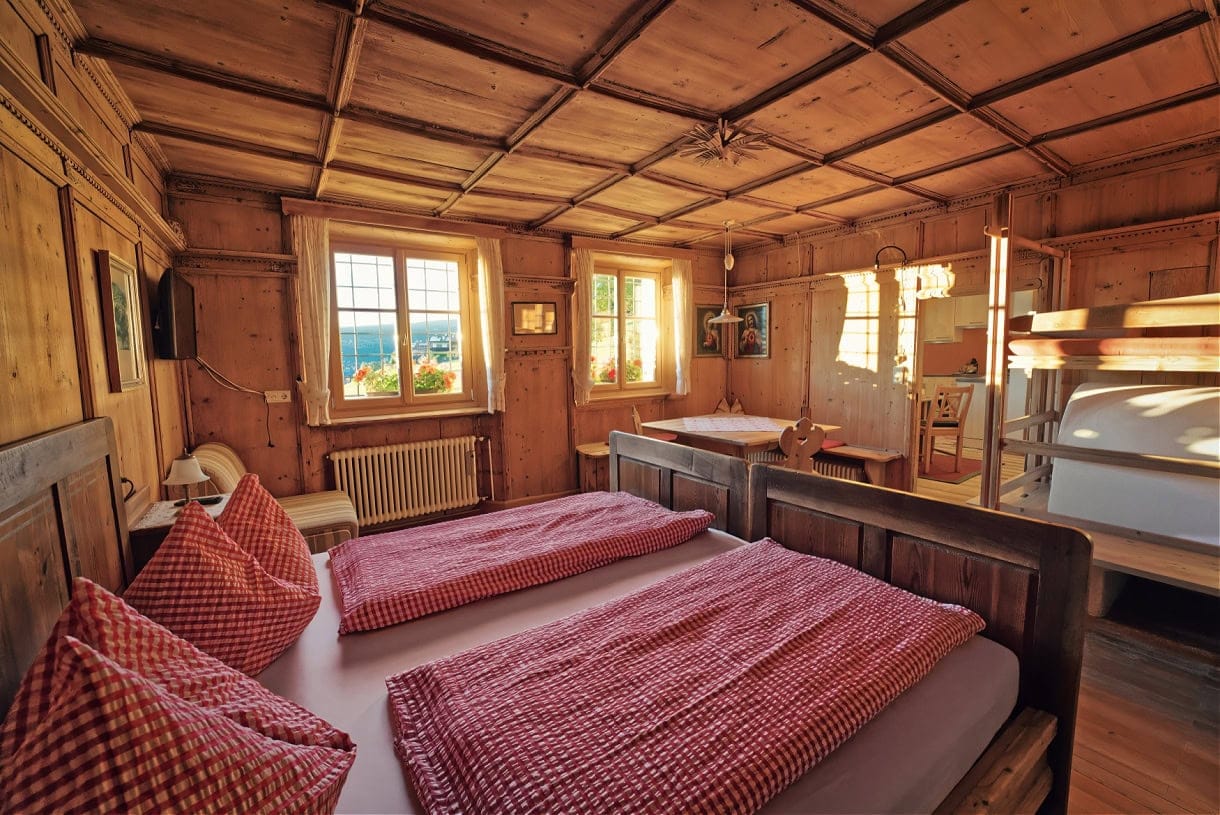 eva von puecher apartment bedroom