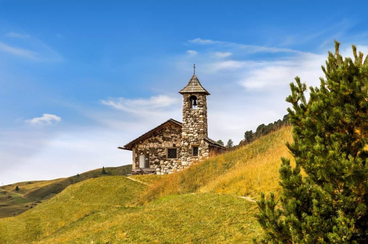 Hiking Seceda: Your 2026 Guide to the Dolomites' Most Iconic Peaks 26 fermeda kapelle