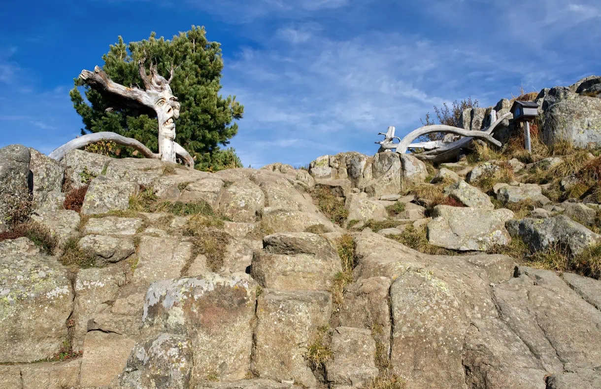 Wander Bullaccia: A Spellbinding Hike to the Hexenbänke in the Dolomites 4 hexenbanke bullaccia puflatsch