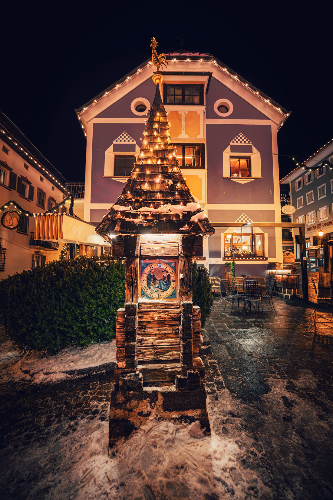 The Alps Alight: Explore the Christmas Markets of South Tyrol & the Dolomites 37 ortisei christmas market clock