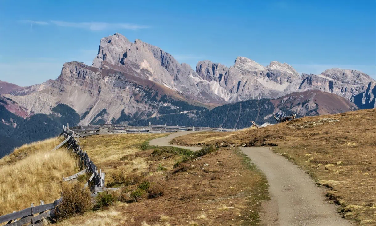 Wander Bullaccia: A Spellbinding Hike to the Hexenbänke in the Dolomites 12 puflatsch hike alpe di siusi