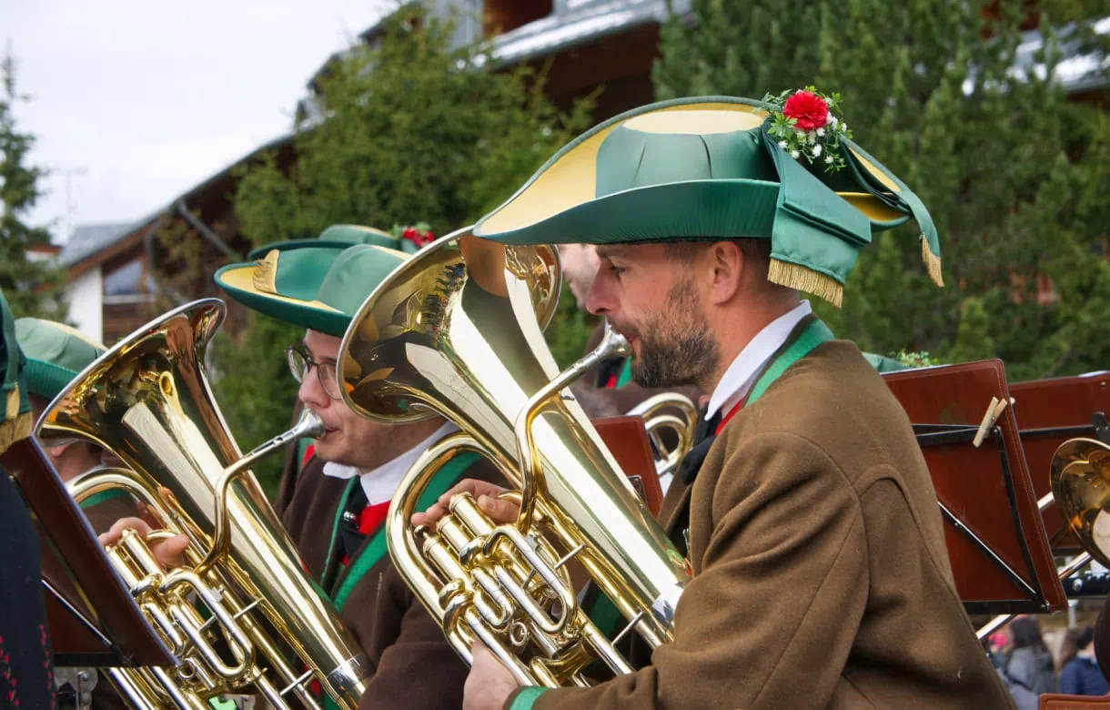 san martin de tor brass member