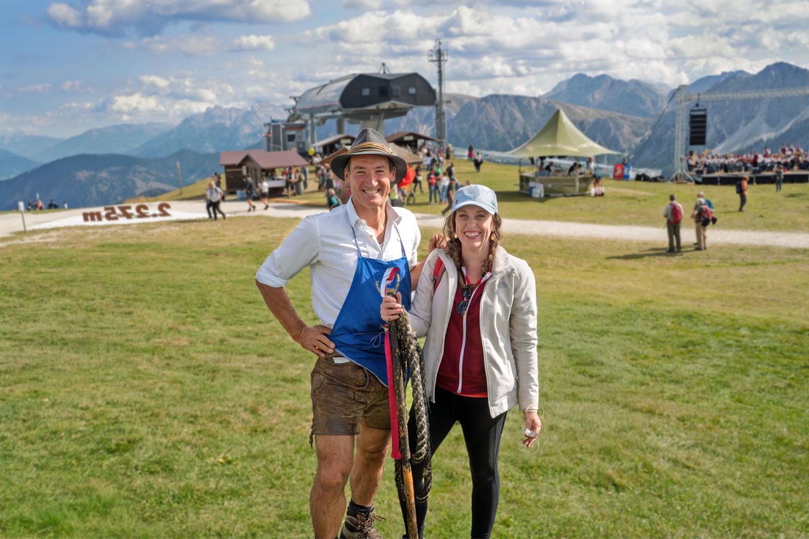 Kate taking a photo with a Goaslschnöller from Taistner Gaslkrocha.